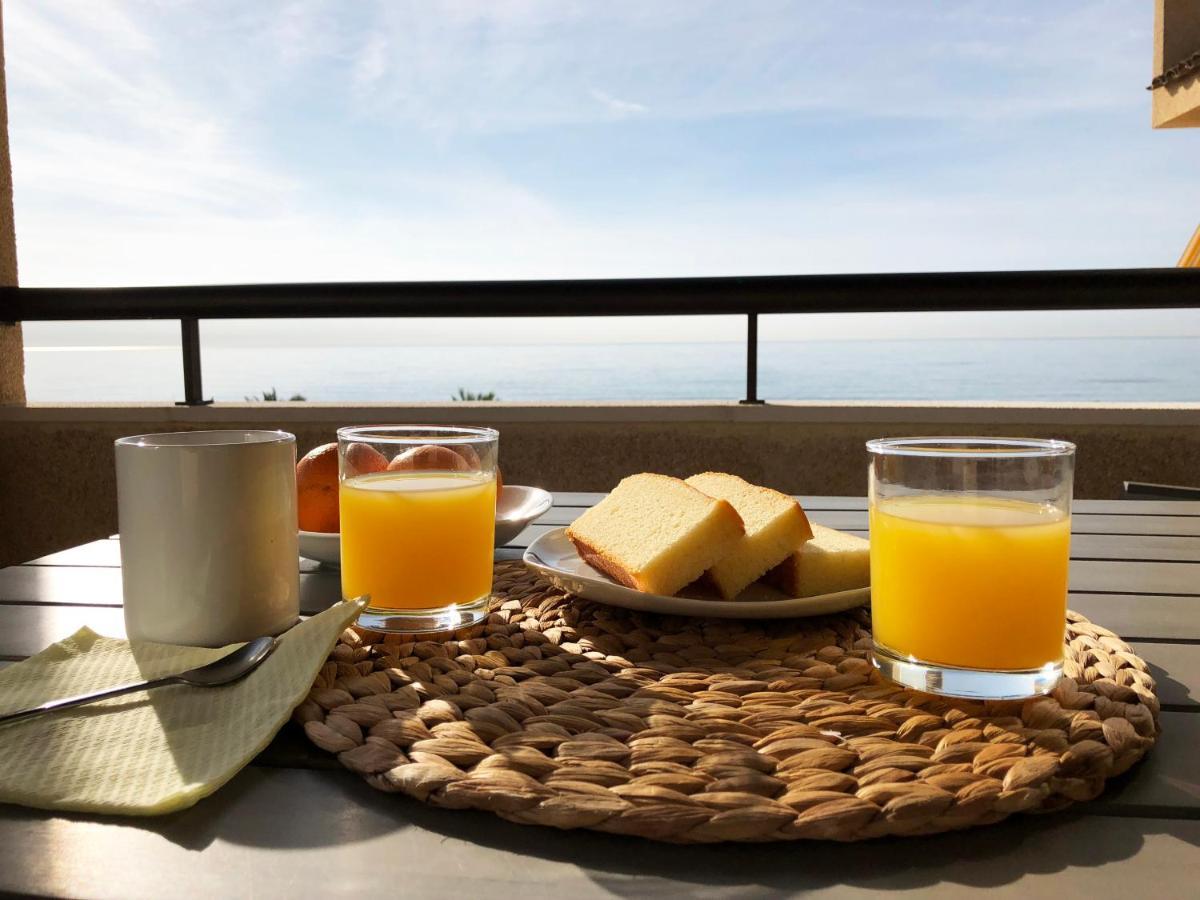 Lovely Seaside Apartment In Front Of Calafell Beach And Cunit Beach 세구르 데 칼라펠 외부 사진