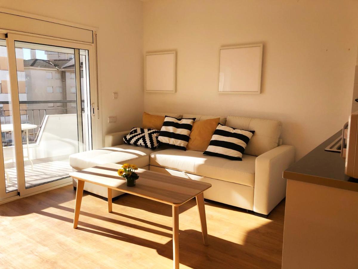 Lovely Seaside Apartment In Front Of Calafell Beach And Cunit Beach 세구르 데 칼라펠 외부 사진