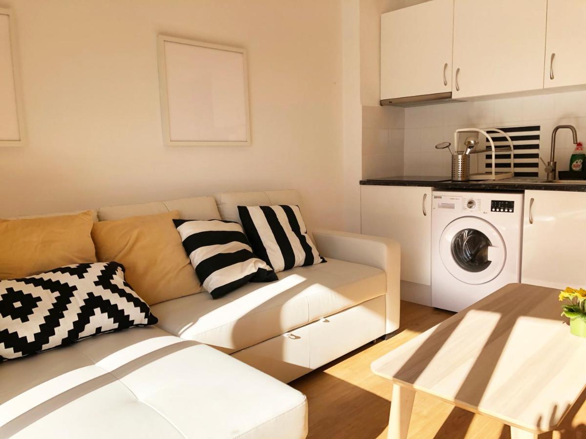 Lovely Seaside Apartment In Front Of Calafell Beach And Cunit Beach 세구르 데 칼라펠 외부 사진